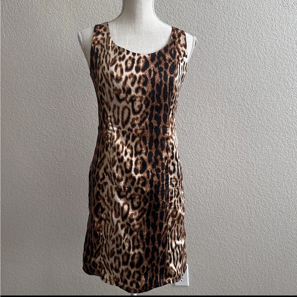 Sleeveless Leopard Print Shift Dress